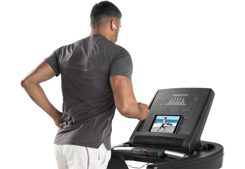 FreeMotion t8.9b Treadmill